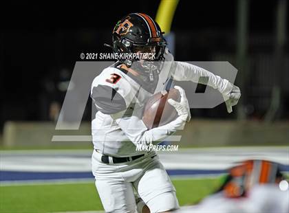 Thumbnail 2 in Ferris vs. Sunnyvale (4A-2 Region II Bi District) photogallery.