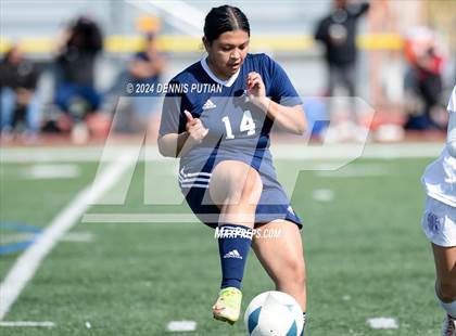Thumbnail 3 in Everett Alvarez vs. Soledad (CIF CCS D4 Finals) photogallery.