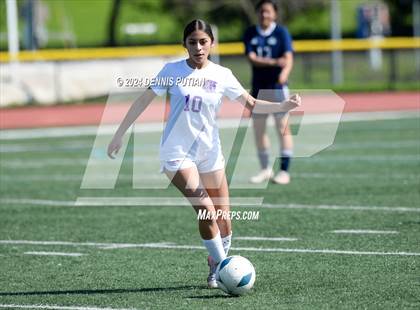 Thumbnail 1 in Everett Alvarez vs. Soledad (CIF CCS D4 Finals) photogallery.