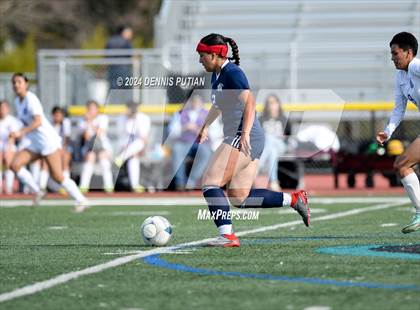 Thumbnail 2 in Everett Alvarez vs. Soledad (CIF CCS D4 Finals) photogallery.