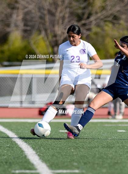 Thumbnail 1 in Everett Alvarez vs. Soledad (CIF CCS D4 Finals) photogallery.