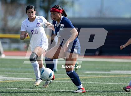 Thumbnail 2 in Everett Alvarez vs. Soledad (CIF CCS D4 Finals) photogallery.