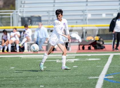 Thumbnail 3 in Everett Alvarez vs. Soledad (CIF CCS D4 Finals) photogallery.