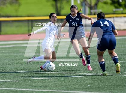 Thumbnail 3 in Everett Alvarez vs. Soledad (CIF CCS D4 Finals) photogallery.