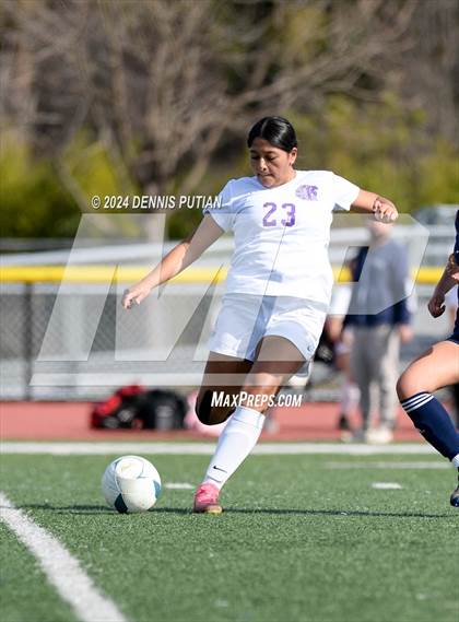 Thumbnail 3 in Everett Alvarez vs. Soledad (CIF CCS D4 Finals) photogallery.