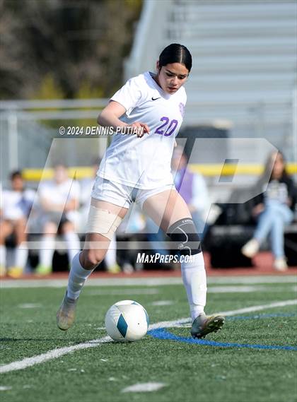 Thumbnail 3 in Everett Alvarez vs. Soledad (CIF CCS D4 Finals) photogallery.