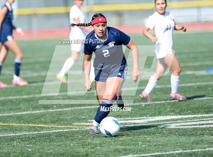 Thumbnail 3 in Everett Alvarez vs. Soledad (CIF CCS D4 Finals) photogallery.
