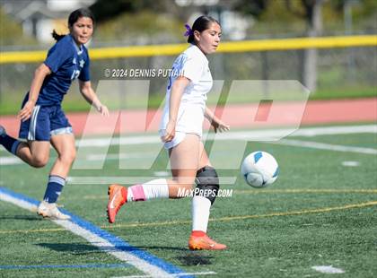 Thumbnail 2 in Everett Alvarez vs. Soledad (CIF CCS D4 Finals) photogallery.
