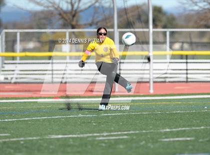 Thumbnail 1 in Everett Alvarez vs. Soledad (CIF CCS D4 Finals) photogallery.