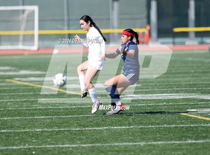 Thumbnail 3 in Everett Alvarez vs. Soledad (CIF CCS D4 Finals) photogallery.