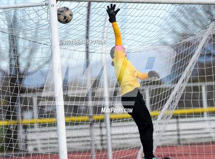 Thumbnail 1 in Everett Alvarez vs. Soledad (CIF CCS D4 Finals) photogallery.