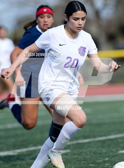 Thumbnail 3 in Everett Alvarez vs. Soledad (CIF CCS D4 Finals) photogallery.