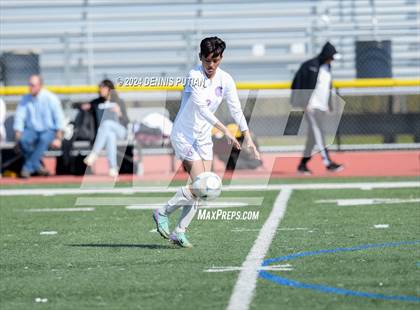 Thumbnail 2 in Everett Alvarez vs. Soledad (CIF CCS D4 Finals) photogallery.