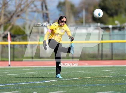 Thumbnail 3 in Everett Alvarez vs. Soledad (CIF CCS D4 Finals) photogallery.