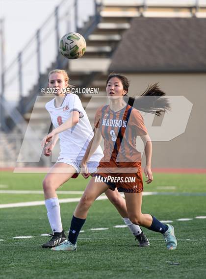 Thumbnail 1 in Lee vs Madison photogallery.