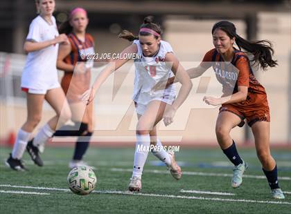 Thumbnail 1 in Lee vs Madison photogallery.