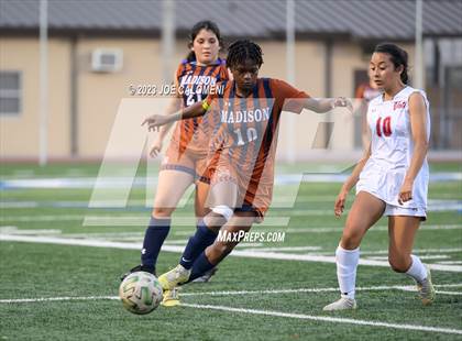 Thumbnail 2 in Lee vs Madison photogallery.