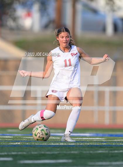Thumbnail 1 in Lee vs Madison photogallery.