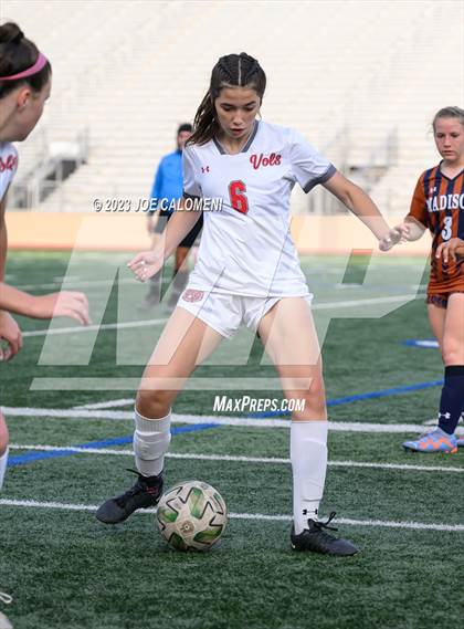 Thumbnail 3 in Lee vs Madison photogallery.
