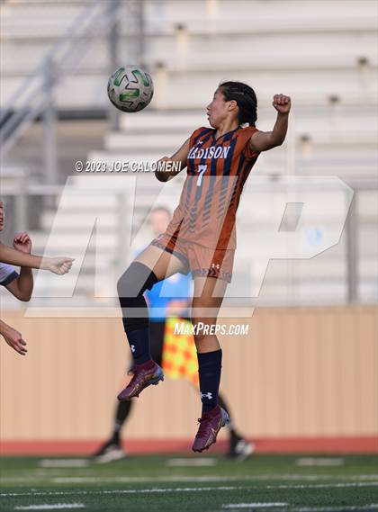 Thumbnail 3 in Lee vs Madison photogallery.