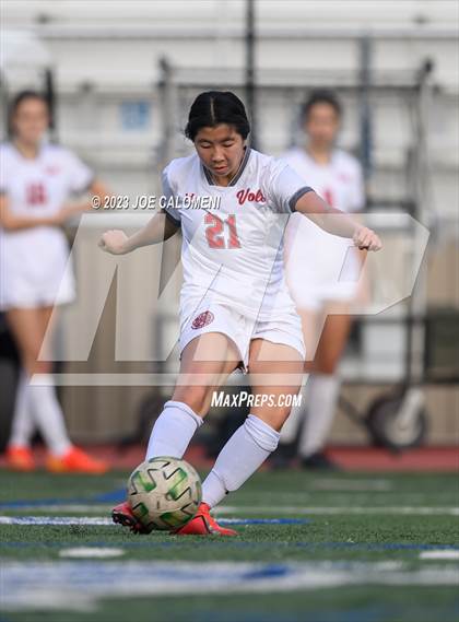 Thumbnail 2 in Lee vs Madison photogallery.