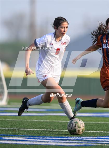 Thumbnail 3 in Lee vs Madison photogallery.