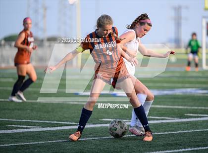 Thumbnail 3 in Lee vs Madison photogallery.