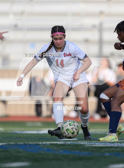Thumbnail 1 in Lee vs Madison photogallery.