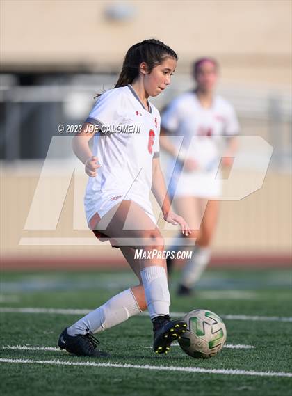 Thumbnail 3 in Lee vs Madison photogallery.