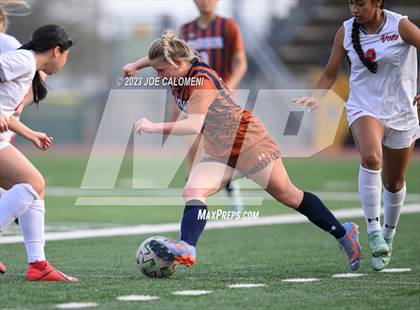 Thumbnail 1 in Lee vs Madison photogallery.