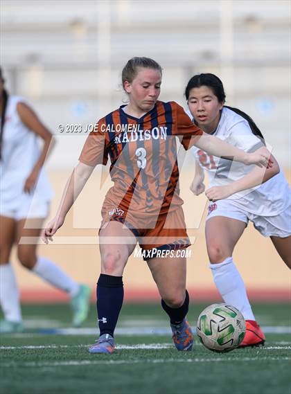 Thumbnail 2 in Lee vs Madison photogallery.