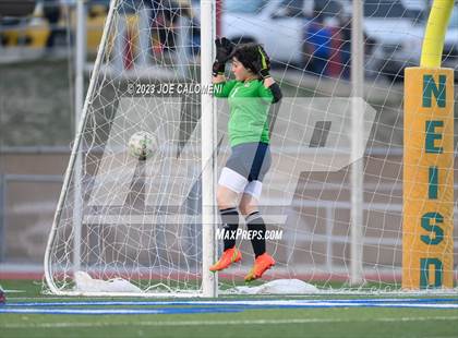Thumbnail 3 in Lee vs Madison photogallery.