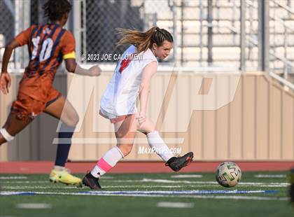 Thumbnail 1 in Lee vs Madison photogallery.