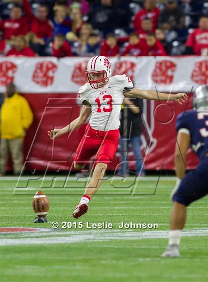 Thumbnail 3 in Katy vs. Manvel (UIL 6A Division II Region III Final) photogallery.