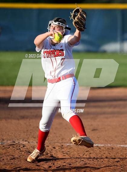 Thumbnail 2 in Whitwell @ Soddy Daisy photogallery.