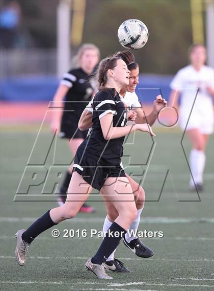 Thumbnail 1 in Lakeshore vs. Benjamin Franklin (LHSAA D2 Final) photogallery.