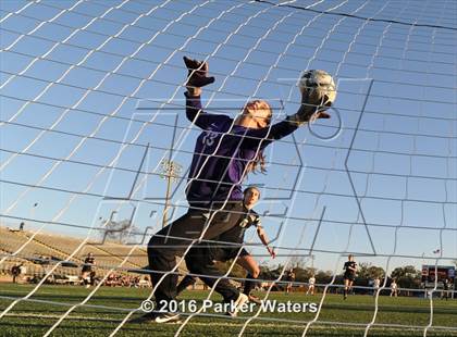 Thumbnail 1 in Lakeshore vs. Benjamin Franklin (LHSAA D2 Final) photogallery.