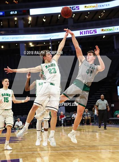Thumbnail 3 in Dixon vs. Colfax (@ Golden 1 Center) photogallery.