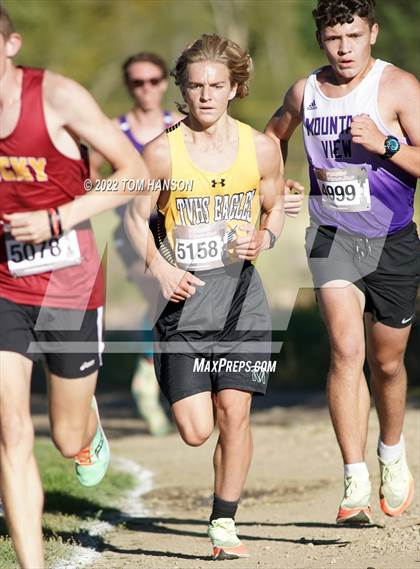 Thumbnail 2 in Longs Peak Invitational photogallery.