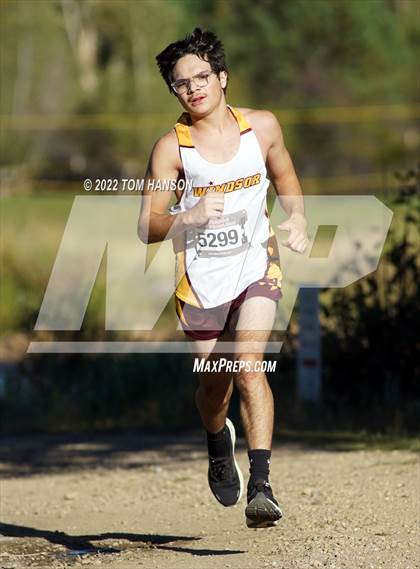 Thumbnail 3 in Longs Peak Invitational photogallery.