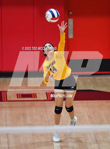 Thumbnail 2 in Hoxie vs. Mayflower (AAA 3A State Playoffs 1st round) photogallery.