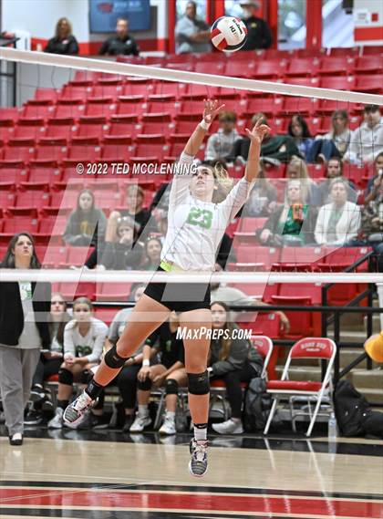 Thumbnail 3 in Hoxie vs. Mayflower (AAA 3A State Playoffs 1st round) photogallery.
