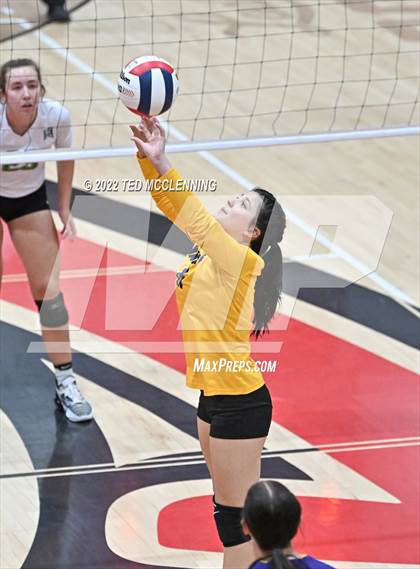 Thumbnail 1 in Hoxie vs. Mayflower (AAA 3A State Playoffs 1st round) photogallery.