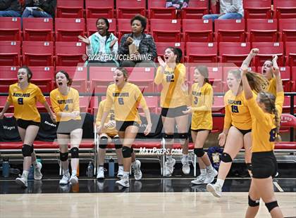 Thumbnail 3 in Hoxie vs. Mayflower (AAA 3A State Playoffs 1st round) photogallery.
