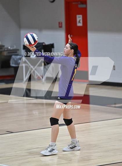 Thumbnail 3 in Hoxie vs. Mayflower (AAA 3A State Playoffs 1st round) photogallery.