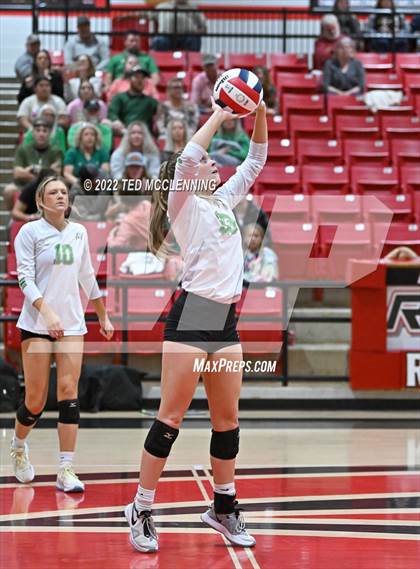 Thumbnail 3 in Hoxie vs. Mayflower (AAA 3A State Playoffs 1st round) photogallery.