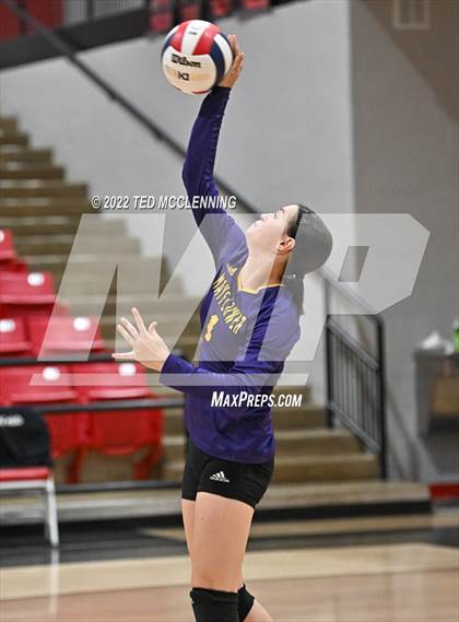 Thumbnail 1 in Hoxie vs. Mayflower (AAA 3A State Playoffs 1st round) photogallery.