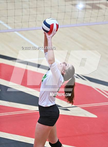 Thumbnail 1 in Hoxie vs. Mayflower (AAA 3A State Playoffs 1st round) photogallery.