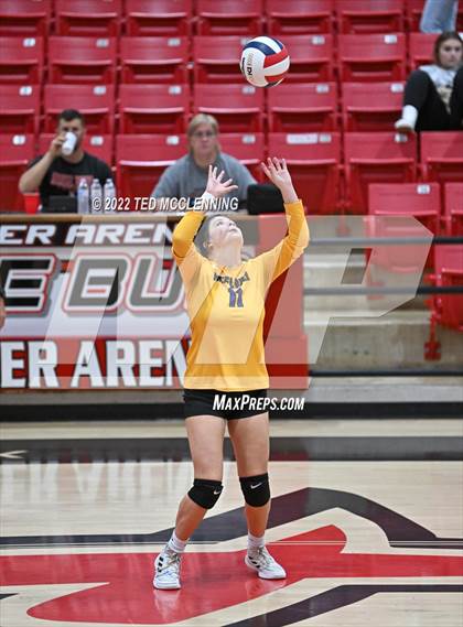 Thumbnail 1 in Hoxie vs. Mayflower (AAA 3A State Playoffs 1st round) photogallery.