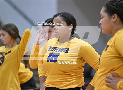 Thumbnail 2 in Hoxie vs. Mayflower (AAA 3A State Playoffs 1st round) photogallery.